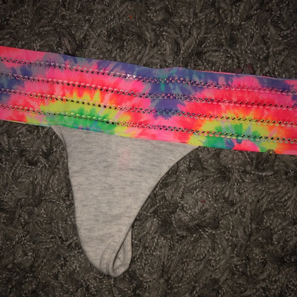 2016 Victoria’s Secret PINK Thongs, Size M, New Without Tags